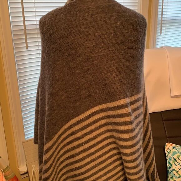 OSFA sweater kimono/poncho gray & white - Picture 5 of 8